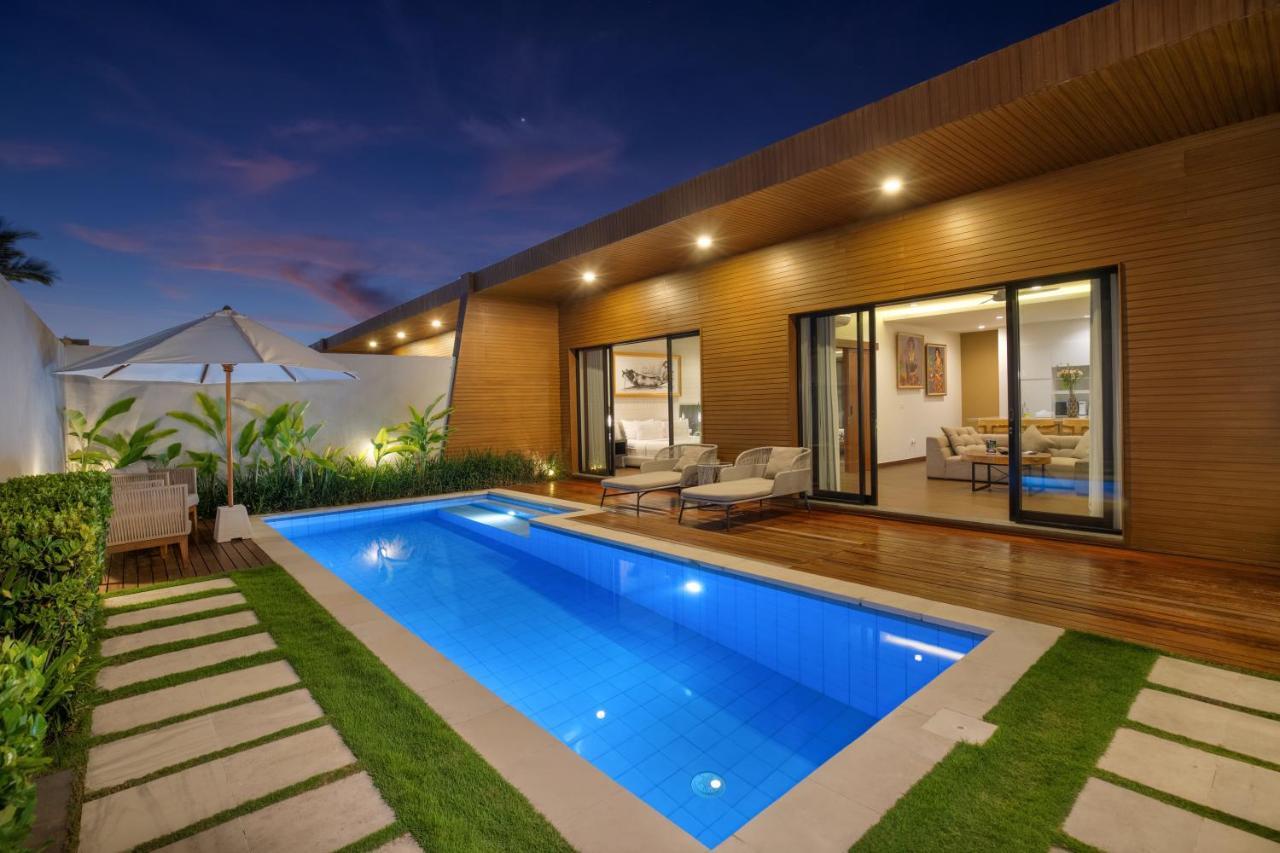 The Claremont Luxury Villas Семиньяк Экстерьер фото